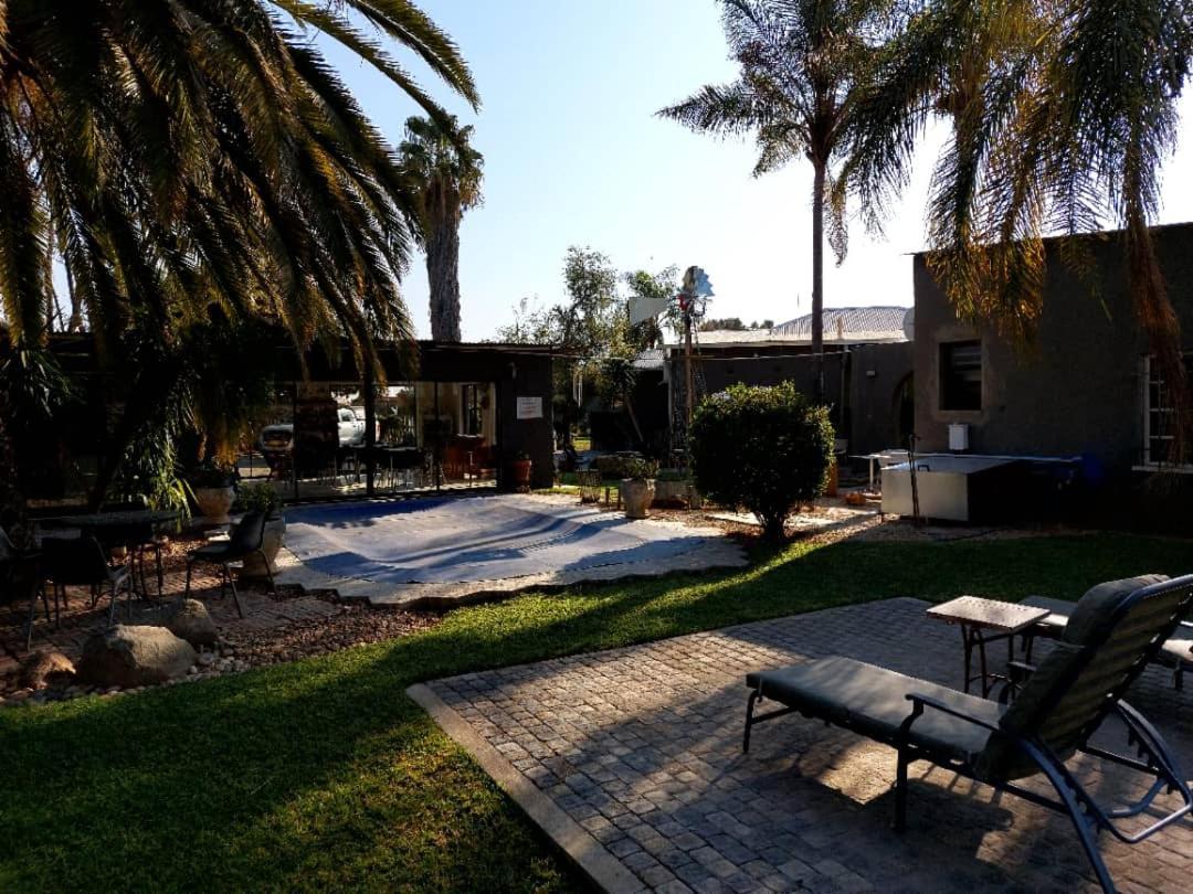 Bush Pillow Guest House Otjiwarongo Exteriér fotografie