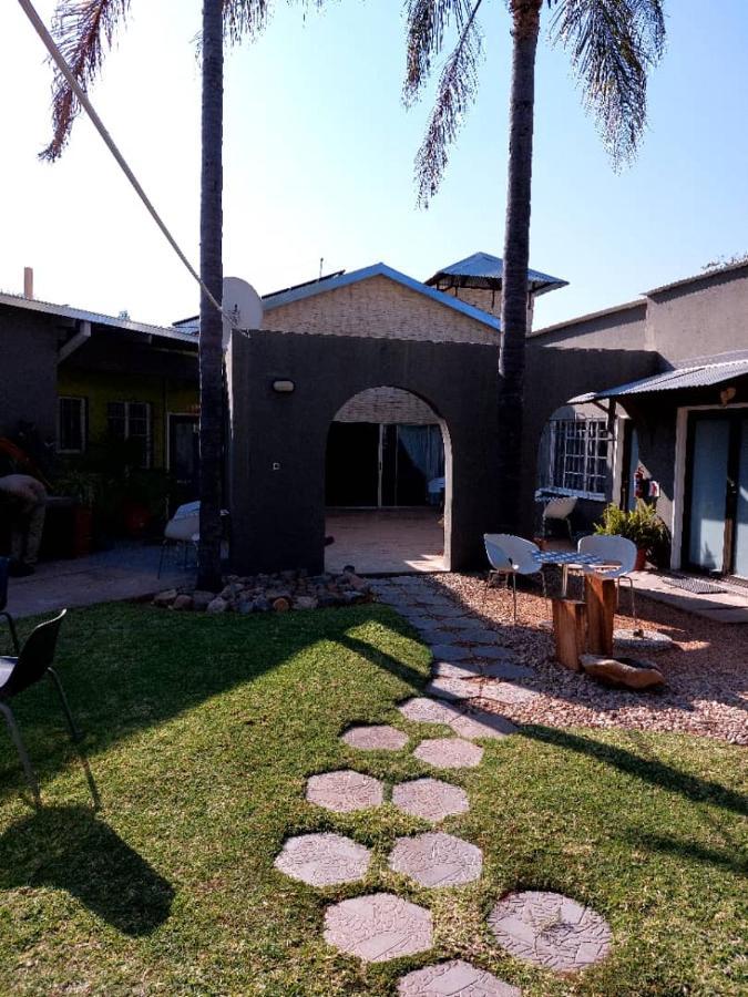 Bush Pillow Guest House Otjiwarongo Exteriér fotografie