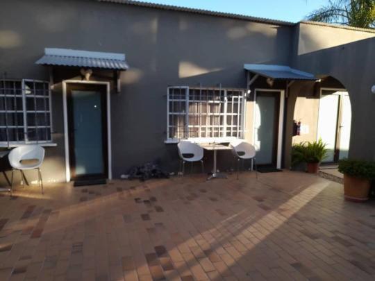 Bush Pillow Guest House Otjiwarongo Exteriér fotografie