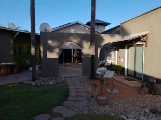 Bush Pillow Guest House Otjiwarongo Exteriér fotografie