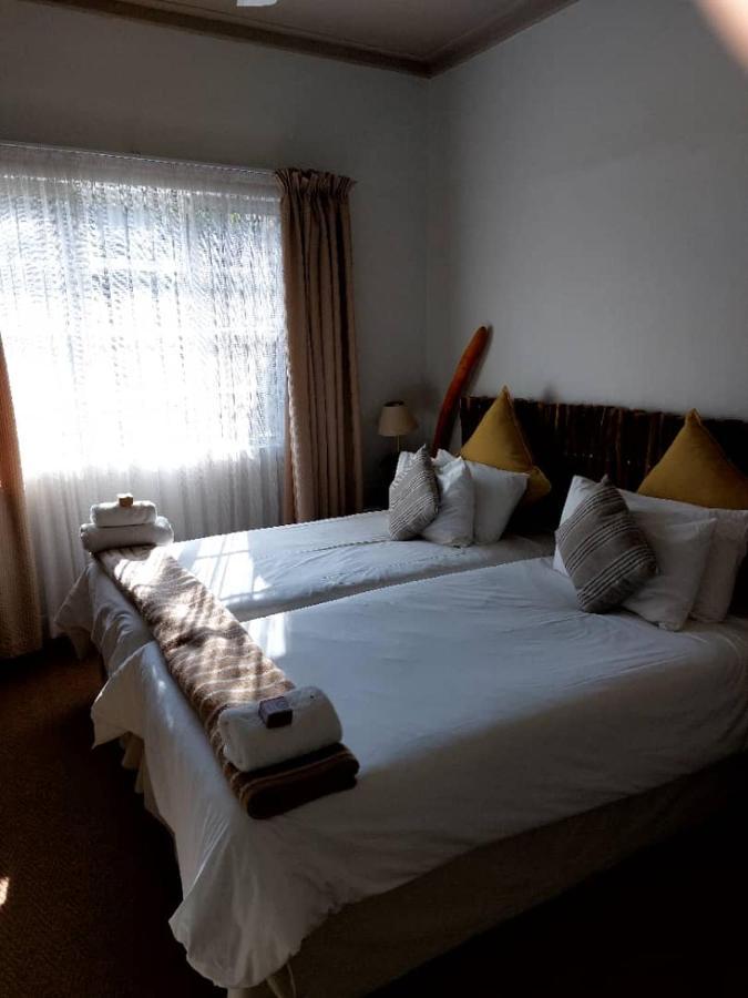 Bush Pillow Guest House Otjiwarongo Exteriér fotografie