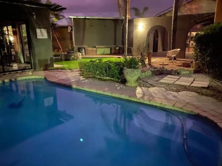 Bush Pillow Guest House Otjiwarongo Exteriér fotografie