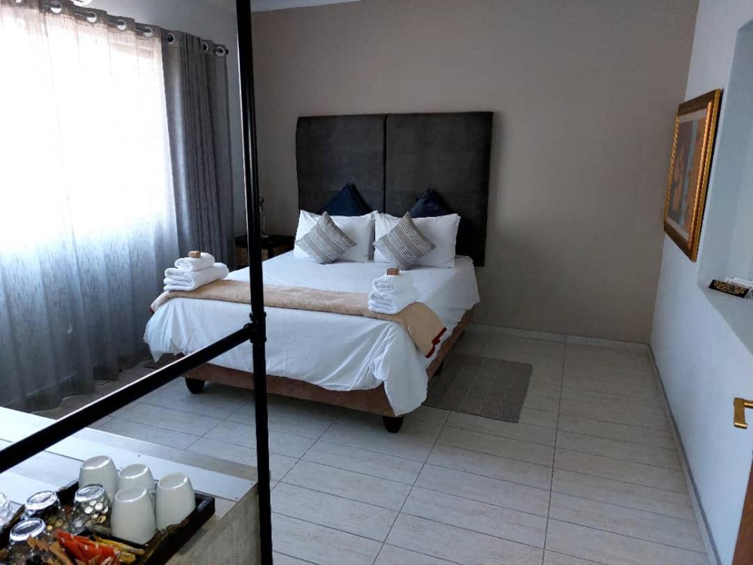 Bush Pillow Guest House Otjiwarongo Exteriér fotografie